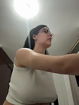 Snapshot of _Niah_ chatting on 03.16.26 Niah online show from 03.16.26