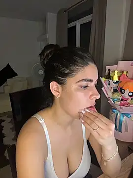 Snapshot of _Niah_ chatting on 04.11.26 Niah online show from 04.11.26