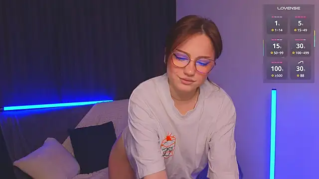 Eva Doo online show from 02.02.25