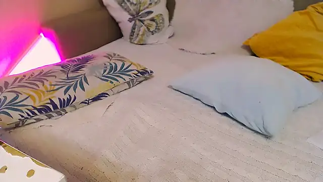 OLIVIA CANDY online show from 02.13.26