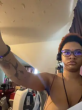Snapshot of nickytheehawtie chatting on 03.07.26 nickytheehawtie online show from 03.07.26