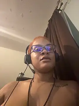Snapshot of nickytheehawtie chatting on 03.15.26 nickytheehawtie online show from 03.15.26