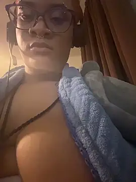 Snapshot of nickytheehawtie chatting on 03.19.26 nickytheehawtie online show from 03.19.26