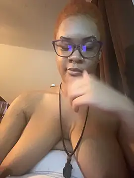 Snapshot of nickytheehawtie chatting on 03.20.26 nickytheehawtie online show from 03.20.26