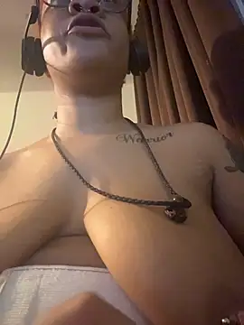 Snapshot of nickytheehawtie chatting on 03.22.26 nickytheehawtie online show from 03.22.26