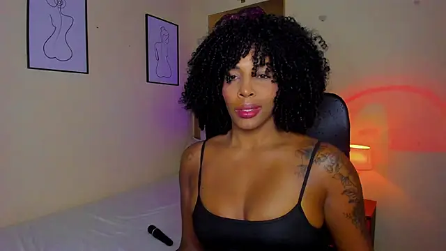 Snapshot of AitanaBrown_ chatting on 11.03.25 AitanaBrown online show from 11.03.25