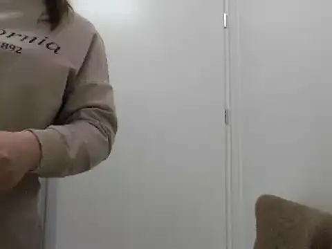 loveis007 online show from 02.26.25