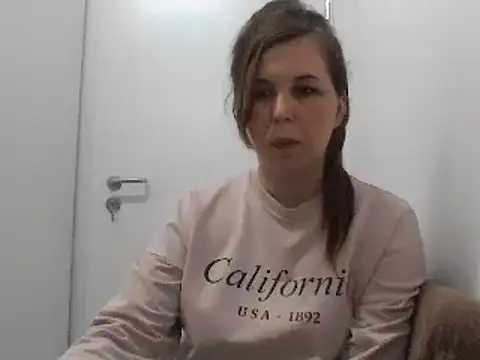 loveis007 online show from 02.26.25