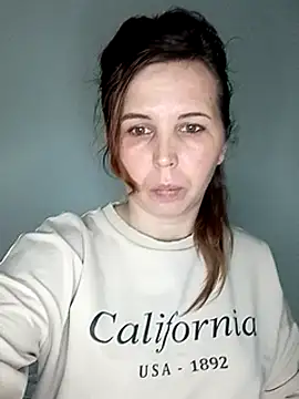 loveis007 online show from 03.17.25