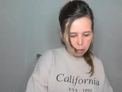 loveis007 online show from 03.17.25