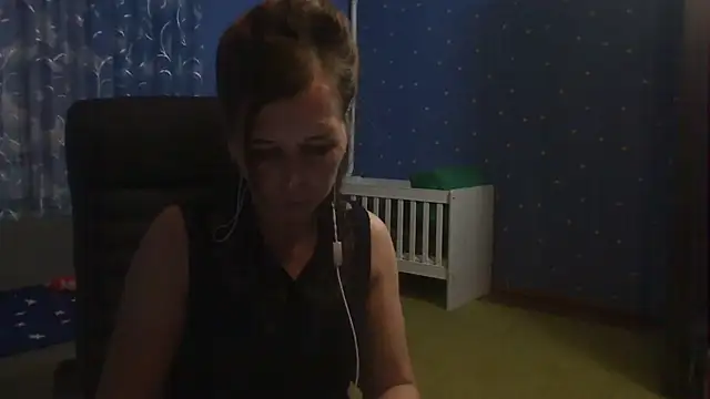 loveis007 online show from 10.30.25