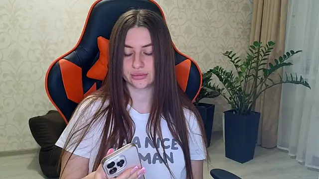 Elishka  online show from 11.15.25