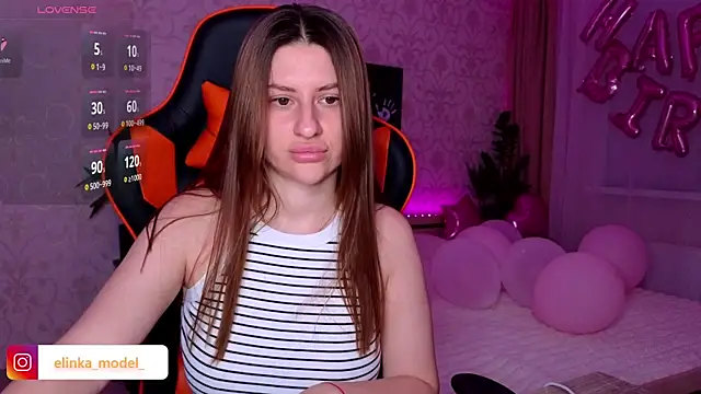 Snapshot of Elishka_ chatting on 07.26.26 Elishka online show from 07.26.26