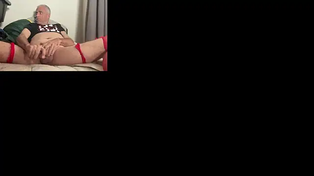 Snapshot of texpig chatting on 12.23.24 texpig online show from 12.23.24