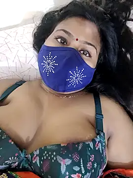 Snapshot of cutee__crazy chatting on 01.31.25 cutee  crazy online show from 01.31.25