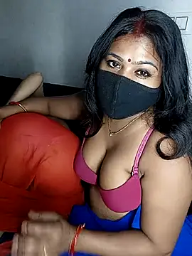 Snapshot of cutee__crazy chatting on 09.11.25 cutee  crazy online show from 09.11.25