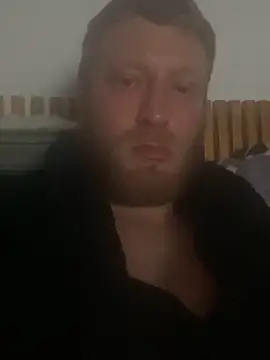 Snapshot of rippedbritish chatting on 03.12.25 rippedbritish online show from 03.12.25