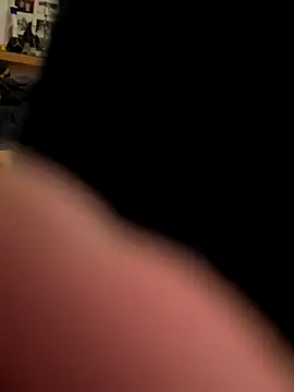 Snapshot of rippedbritish chatting on 10.16.25 rippedbritish online show from 10.16.25