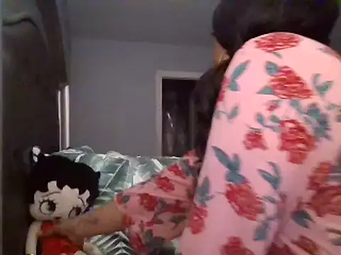 MSweetLindaParks online show from 02.15.25