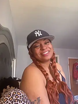 MSweetLindaParks online show from 03.14.25