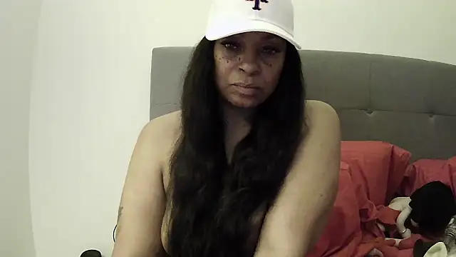 Snapshot of MSweetLindaParks chatting on 06.14.26 MSweetLindaParks online show from 06.14.26