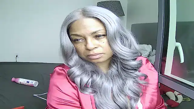 Snapshot of MSweetLindaParks chatting on 06.22.26 MSweetLindaParks online show from 06.22.26