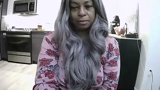 Snapshot of MSweetLindaParks chatting on 07.19.26 MSweetLindaParks online show from 07.19.26