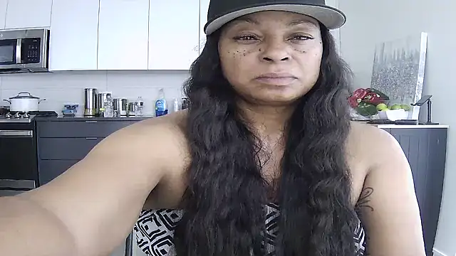 Snapshot of MSweetLindaParks chatting on 08.05.26 MSweetLindaParks online show from 08.05.26