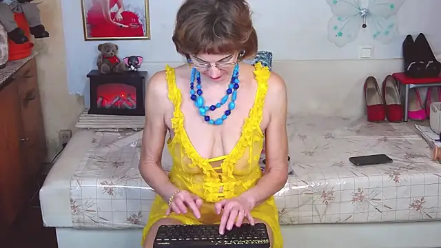 FairyHairyNina online show from 12.27.24