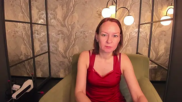 Snapshot of NikaGentle chatting on 10.27.25 NikaGentle online show from 10.27.25