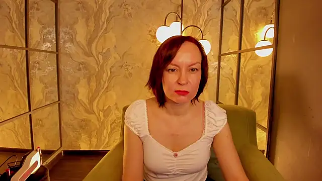 Snapshot of NikaGentle chatting on 12.02.25 NikaGentle online show from 12.02.25