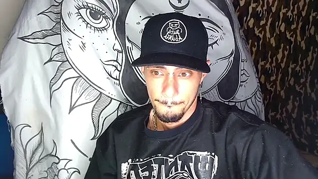 Snapshot of Apolo_S chatting on 01.05.25 Apolo S online show from 01.05.25