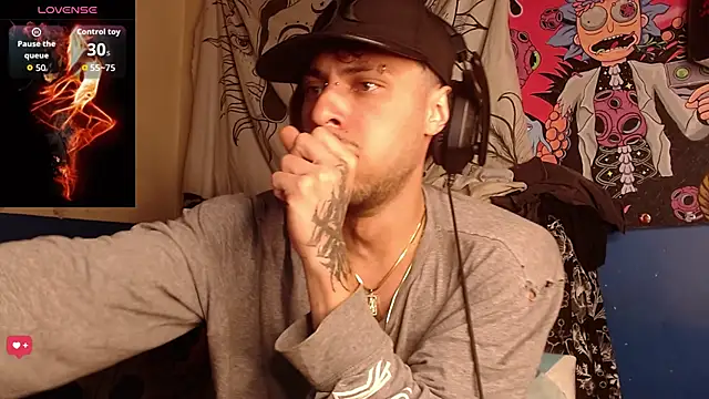 Snapshot of Apolo_S chatting on 11.30.25 Apolo S online show from 11.30.25