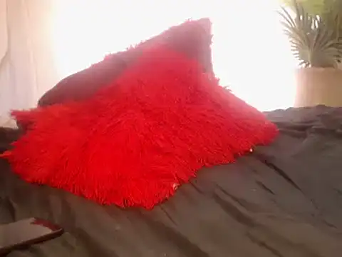 Misswhiteee online show from 02.08.25