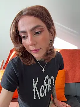 Snapshot of Evangelyne_1 chatting on 11.21.25 Evangelyne 1 online show from 11.21.25