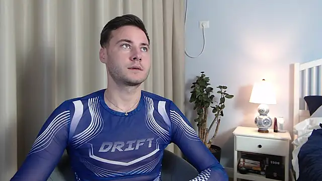 Snapshot of JustinMorrisX chatting on 09.26.25 JustinMorrisX online show from 09.26.25