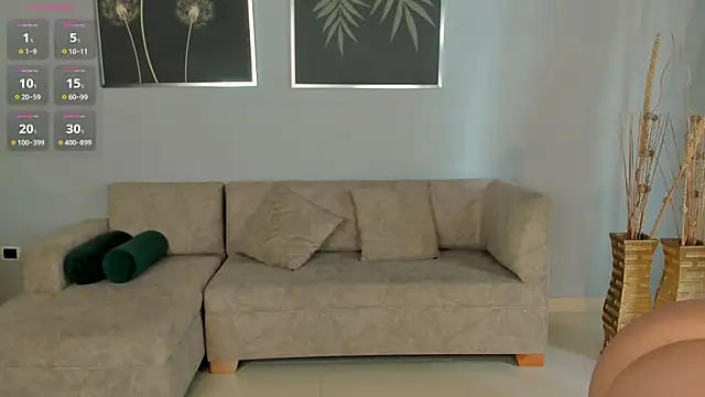 Snapshot of ToriCrossX chatting on 01.20.25 ToriCrossX online show from 01.20.25