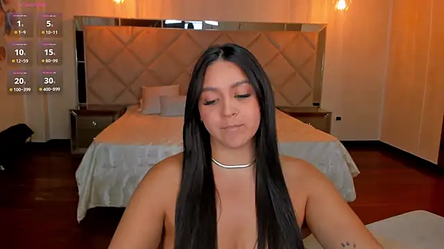 Snapshot of ToriCrossX chatting on 02.06.25 ToriCrossX online show from 02.06.25