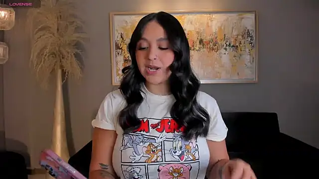 Snapshot of ToriCrossX chatting on 09.29.25 ToriCrossX online show from 09.29.25