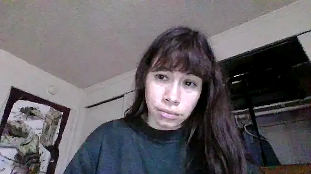 Snapshot of petitedoll29 chatting on 12.01.24 petitedoll29 online show from 12.01.24