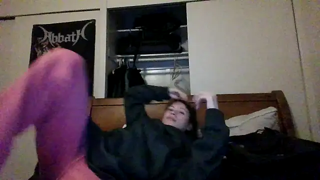 Snapshot of petitedoll29 chatting on 12.05.24 petitedoll29 online show from 12.05.24