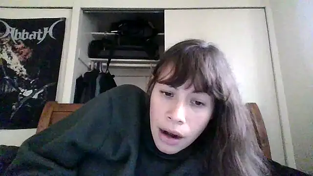 Snapshot of petitedoll29 chatting on 12.06.24 petitedoll29 online show from 12.06.24