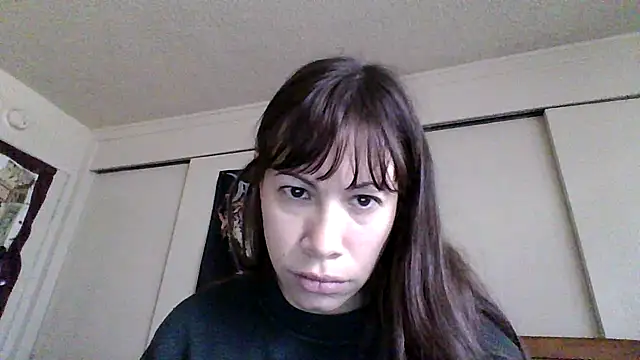 Snapshot of petitedoll29 chatting on 12.08.24 petitedoll29 online show from 12.08.24