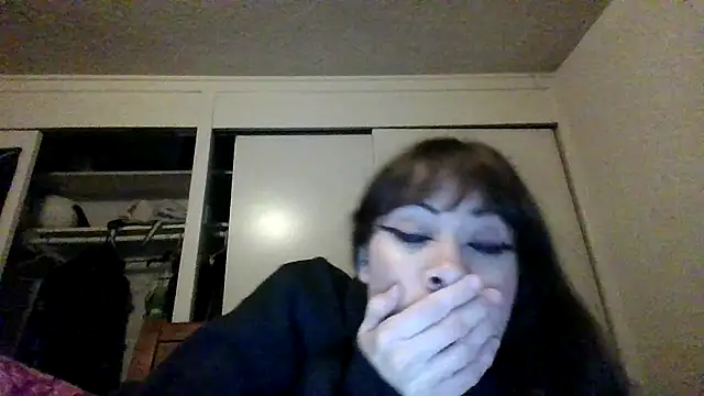 Snapshot of petitedoll29 chatting on 12.16.24 petitedoll29 online show from 12.16.24