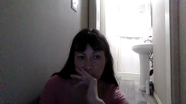 petitedoll29 online show from 10.31.25