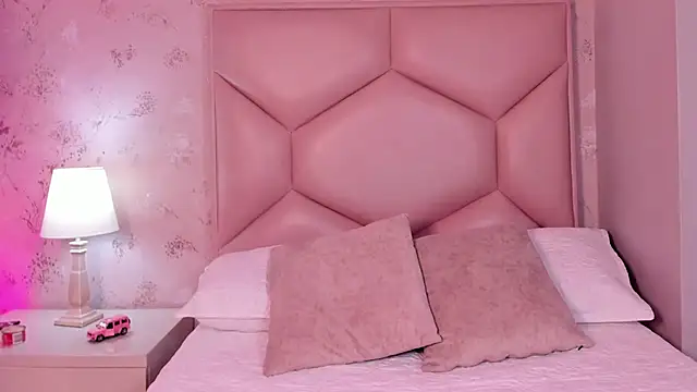 ambar sullivan online show from 02.11.25