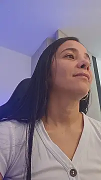 Snapshot of miaeyes chatting on 11.14.25 miaeyes online show from 11.14.25