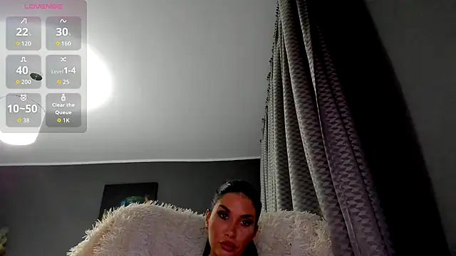 Snapshot of Emma_D_ chatting on 11.10.25 Emma D online show from 11.10.25