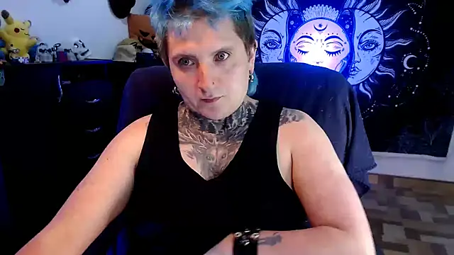 Marieblueeyes online show from 02.04.25