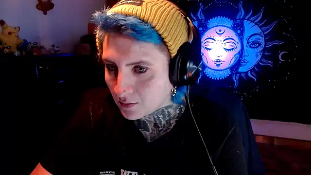 Marieblueeyes online show from 02.21.25